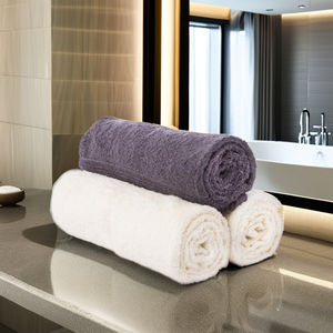 Juego de toallas de baño de algodón 100% de calidad suave Juego de toallas de baño de hermoso diseño para uso en el baño - Product Image 1