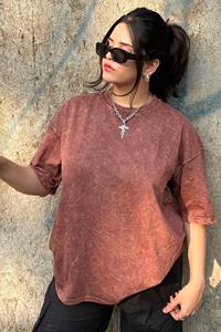 Camiseta de mujer con lavado ácido, de algodón desgastado, corte holgado, manga corta, informal, para verano, estilo urbano, proveedor de ropa. - Product Image 4