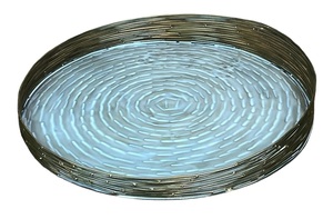 Plateau décoratif en métal doré martelé de luxe, plateau de service irrégulier organique, centre de table moderne pour table basse, décoration intérieure - Product Image 4