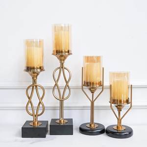 Support à bougie en métal fait main, design attrayant, finition dorée, métal et verre, bougie-ouragan - Product Image 3