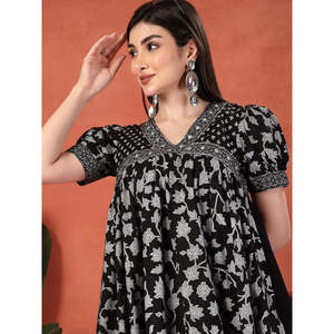 Vestido de Verano para Mujer, Cuello en V, Estampado Étnico Negro, Algodón Transpirable, Estilo Imperio - Product Image 5