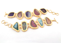 Vente en gros de bracelets vintage en laiton de créateur avec tour de cou en agate plaqué or aux couleurs vives pour femmes, perles de fête, diamants, pierres principales