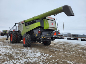 Moissonneuse-batteuse Claas LEXION 8700 d'occasion de qualité à prix abordable, prête à être expédiée dans le monde entier - Product Image 5
