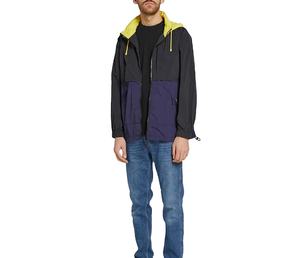 Nouvelle Veste Coupe-Vent d'Entraînement de Qualité Supérieure, Très Vendue, pour l'Hiver, Couleur Unique, Vêtement d'Extérieur Tendance, Produit OEM - Product Image 4