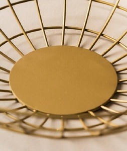 ตะกร้าผลไม้ทำด้วยมือทำจากลวดตาข่ายเหล็กสไตล์โมเดิร์นตะกร้าผลไม้งานชุบทองเหลืองที่เก็บของในครัวสำหรับใช้ในบ้าน - Product Image 2