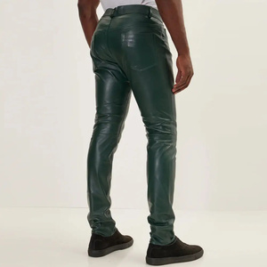 Pantalones de cuero Premium para hombre con diseño ajustado Look de moda para ropa informal y de fiesta Material suave y duradero - Product Image 3
