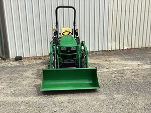 Tracteurs John Deere 2025R d'occasion avec cabine à vendre - Product Image 2