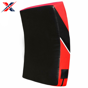 El más nuevo escudo de boxeo personalizable superventas Sialkot Factory-Rate con impresión de logotipo propio hecho de cuero - Product Image 3