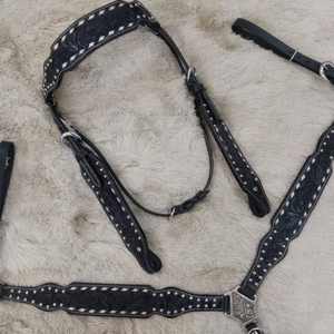 Ensemble de harnachement de cheval occidental personnalisé de haute qualité Conception d'outillage sculptée de luxe Bride de collier de poitrine en cuir à bas prix - Product Image 5