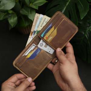 Cartera bifold clásica No.55 Pro, cartera de cuero, color marrón oxidado - Product Image 3