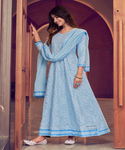 NOUVELLE ARRIVÉE GEORGETTE BRODERIE SÉQUENCE ROBE DE TRAVAIL AVEC DUPATTA FESTIVAL WEAR PLUS BAS PRIX FABRICATION VÊTEMENT ETHNIQUE Alphanumero Gharara - Product Image 4