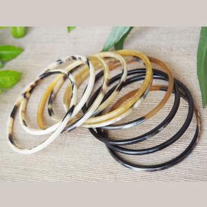 Fabriqué à la main Vintage Style traditionnel indien large corne de buffle Bracelet en os bijoux de mode à la mode pour anniversaire - Product Image 1