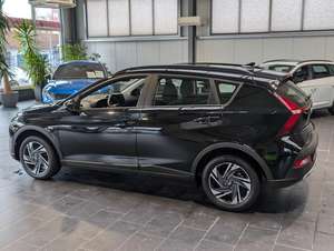 Hyundai Bayon NUEVO/Usado con TRANSMISIÓN AUTOMÁTICA Trend Mild-Hybrid 2WD - Product Image 3