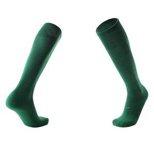 Chaussettes de sport en jacquard brodé de haute qualité pour hommes et femmes, avec design antidérapant personnalisé sur le bas, pour le football/le soccer, été - Product Image 3
