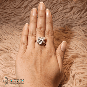 Anillo de Compromiso de Plata de Ley con Diamante Cultivado en Laboratorio, Corte Pera y Redondo, Engastado en Puntas, Estilo Único para Mujer - Product Image 2