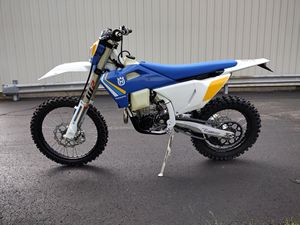 มอเตอร์ไซค์วิบาก FE 450 Heritages Enduro รุ่นปี 2025 พร้อมจำหน่าย มีสินค้าในสต็อก - Product Image 2