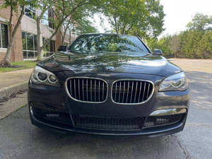 BMW Série 5 750Li XDrive AWD 2014, moteur essence 4L, berline 4 portes d'occasion, Euro III, caméra de recul, sièges en cuir foncé, conduite à gauche - Product Image 6