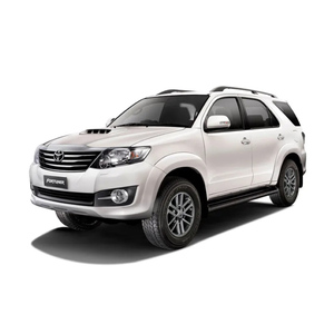 SUV d'occasion LHD/RHD Turbo Cuir Traction avant Automatique R18 8 vitesses Toit ouvrant Intérieur foncé pour FORTUNER 2015-2021 - Product Image 4