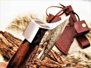 Hacha Industrial de Acero con Alto Contenido de Carbono 1095, Cabeza Grabada, Mango de Madera Tallado a Mano, para Camping, Corte al Aire Libre y Uso Multipropósito - Product Image 5