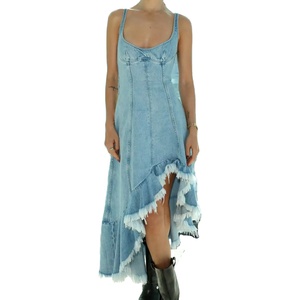 Ensemble 2 pièces en denim pour femme : veste courte tendance en patchwork cuir et jean, et jean taille haute - Product Image 1