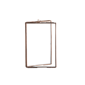 Cadre photo en métal de forme unique Support photo design fait à la main de qualité supérieure Cadre photo en métal de table élégant et classique - Product Image 1