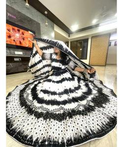 Lehenga Choli en Georgette à Broderie et Sequins avec Dupatta, Vêtement Ethnique pour Mariage, Prix de Gros - Product Image 3