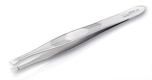 Nghia Impressionnant T-07 personnalisable OEM Outil de ciseaux à ongles en acier inoxydable gris Ensemble de manucure et pédicure avec pince à sourcils - Product Image 2