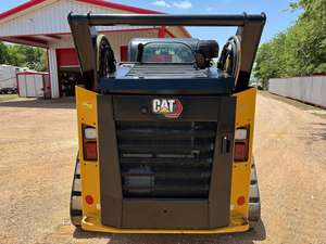 Minicargadora de orugas CAT 299D3 XE de segunda mano en perfecto estado, modelo 2022, con capacidad nominal de 400 toneladas, motor y rodamientos. - Product Image 2