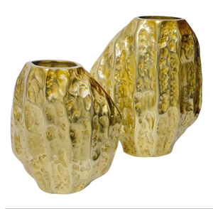 Vase en métal artisanal élégant pour la décoration intérieure avec un design sculpté artistique, idéal pour la mise en valeur du salon - Product Image 4