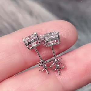 Pendientes de Diamante Cultivado en Laboratorio, Corte Cojín, 4 Puntas, Certificados por IGI, Color EF, Claridad VS, Oro 10k/14k/18k/Platino - Product Image 4