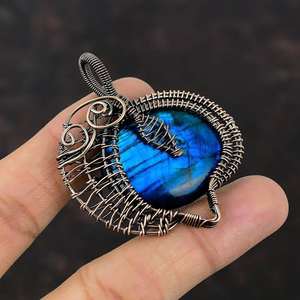 Pendentif vintage en laiton plaqué or avec gemme labradorite et malachite sertie à griffes, en forme de pyramide, enveloppé de fil, prix de gros, cadeau de mariage - Product Image 4