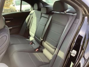 Mercedes-Benz Clase C 2024 Usado en Excelentes Condiciones, 255 HP, C 300 4MATIC, Sedán Elegante, 9 Velocidades, Listo para Envío - Product Image 3