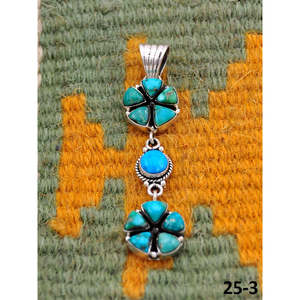 Pendentif Turquoise Fait Main du Sud-Ouest, Émeraude de la Vallée avec Sertissage à la Française en Argent Sterling, Breloques Taille Émeraude - Product Image 2