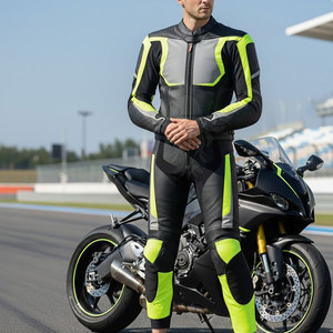 Combinaison de moto prête pour la route, vêtements de sécurité robustes et protecteurs avec un matériau imperméable confortable - Product Image 4