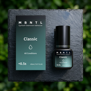Colle liquide pour extensions de cils MBNTL fabriquée en Corée - Stock entrepôt - Séchage rapide 0,5s - Qualité supérieure - Sans cruauté animale - Végétalienne - Résistante à l'eau - Tenue 8 semaines - Product Image 1