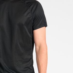 เสื้อยืดผู้ชายระบายอากาศได้ดีสีพื้นทรงสลิมฟิตแห้งเร็วเสื้อของผู้ชายน้ำหนักเบาออกแบบโลโก้ได้ตามต้องการ - Product Image 5