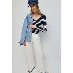 Blusa Casual de Manga Larga con Cuello en V y Rayas, 100% Poliéster, Corte Regular - Product Image 2