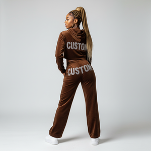 Женский спортивный костюм со стразами и логотипом - Product Image 5