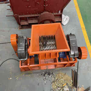 Déchiqueteuse biaxiale grande et petite pour ferraille, sacs tissés, seaux de peinture, pneus usagés, déchets ménagers et débris divers - Product Image 6