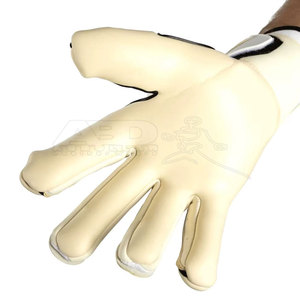 Gants de gardien de but de football personnalisés avec une adhérence antidérapante et des doigts rembourrés pour jouer par tous les temps Gants de gardien de but de football - Product Image 6
