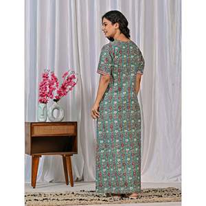 Robe de nuit décontractée en coton imprimé à la main, motif floral, boutonnée, tissée douce, idéale pour l'été, les brunches et les demoiselles d'honneur - Product Image 2