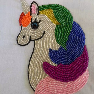 Porte-clés chic en perles à carreaux roses et blancs avec lettre S, fait main, broderie de perles de rocaille, anneau en métal doré, breloque de sac, initiale, boutique - Product Image 1