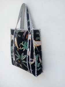 Bolso Tote Acolchado de Algodón para Mujer SHREE SHYAM, Lavable, con Estampado Floral, Dos Asas, Ecológico, para Yoga y Compras, Modelo SD54 - Product Image 4