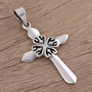 Colgante de cruz de plata esterlina con motivos de corazón Encantos de estilo romántico Regalos de joyería de hip hop Precio de fábrica Venta al por mayor Todos - Product Image 4