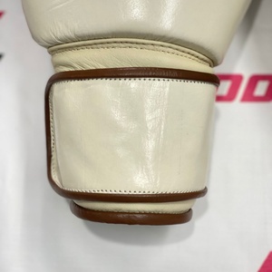 New Design Fairtex High Quality Cream White Muay Thai Boxing <b>Gloves</b> Personalized Logo Sparring Real Cowhide Leather <b>Gloves</b> - Product Image 3