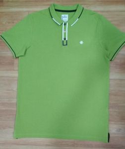 T-shirt décontracté pour homme en jersey 100% coton 200g à manches courtes, motif uni avec décoration boutonnée, occasions de golf - Product Image 2