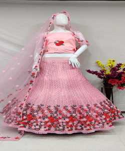 Nouveau look riche attrayant vêtements de mariage crêpe tissu lehenga choli avec dupatta femmes indiennes portent semi-cousu en gros surat lehenga choli - Product Image 5