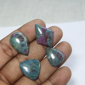 Piedra pulida a mano de cianita de rubí Cabujón de piedra de cianita de rubí Aspecto impresionante Piedra preciosa suelta para la fabricación de joyas de lujo Precio bajo - Product Image 1