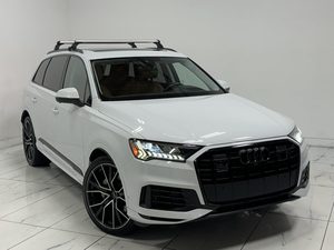 Audi Q7 2021 légèrement usagée, en parfait état et propre - Product Image 3