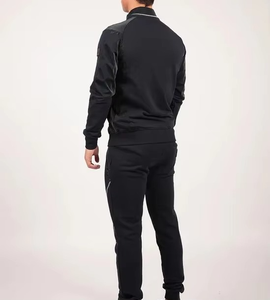 Conjunto de chándal de ropa deportiva para hombre al por mayor-Conjunto de chándal de dos piezas con cremallera y logotipo personalizado a precio económico Slim Fit Ligero - Product Image 3